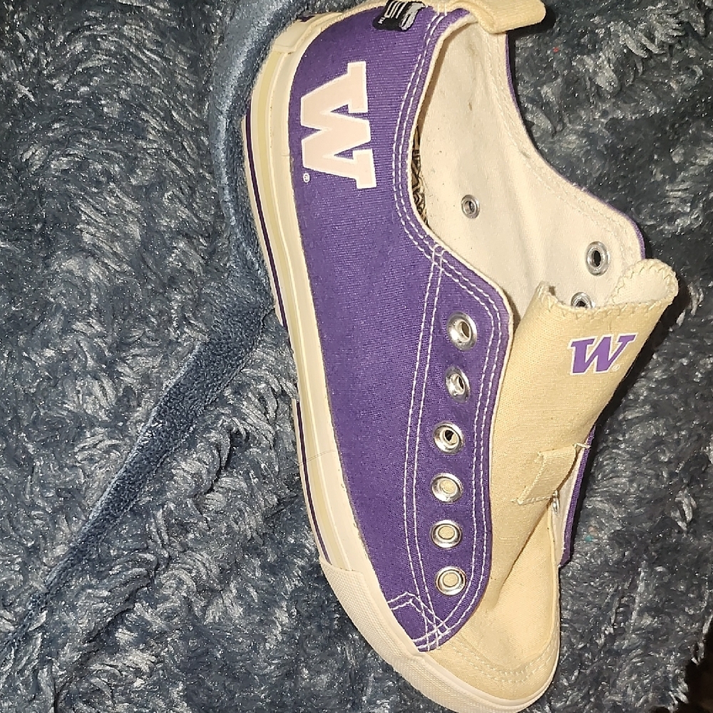 EXPRESS YOURSELF, BE YOU. PURP & CREAM COLORED SHOES